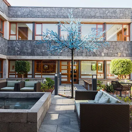La Casona Del Patio 4* 산티아고 델 테데